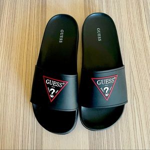 SOLD - NWB / NWT GUESS Sykey Slides - Size 7